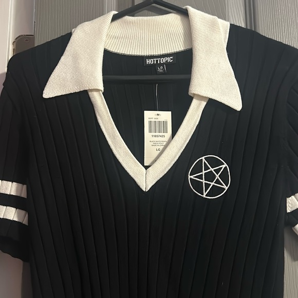 Wednesday Inspired Collared Sweater - Picture 1 of 4